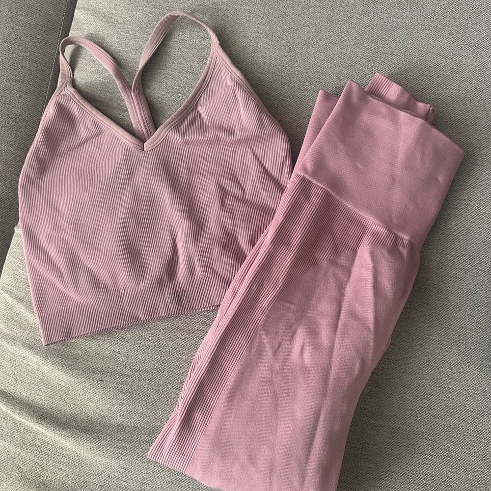Set active light purple  Ribbed Sports Bra and Leggings Set